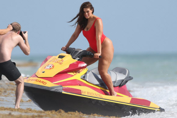 Ashley Graham Display Her Curves In Miami With Red Hot Swimsuit