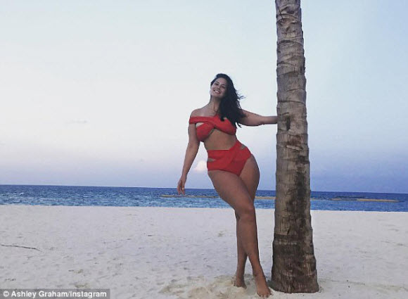 Ashley Graham Display Her Sexy Figure In Hot Red Bikini
