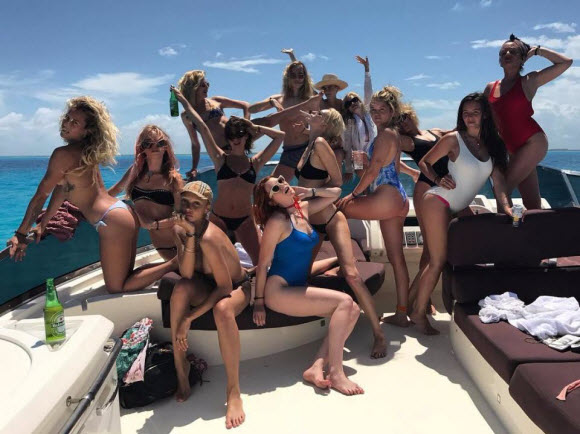 Cara Delevingne Turned To 25 In Special Wild Celebration With Her Pals In Mexico