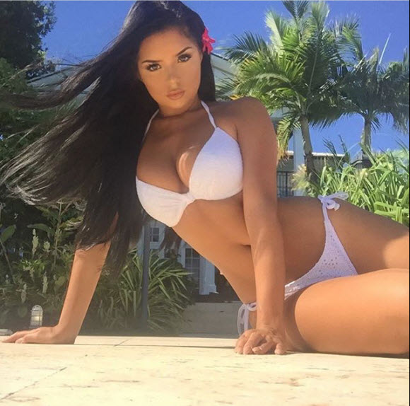 Demi Rose Poses Nude And Lay On The Sand In Her Latest Snap