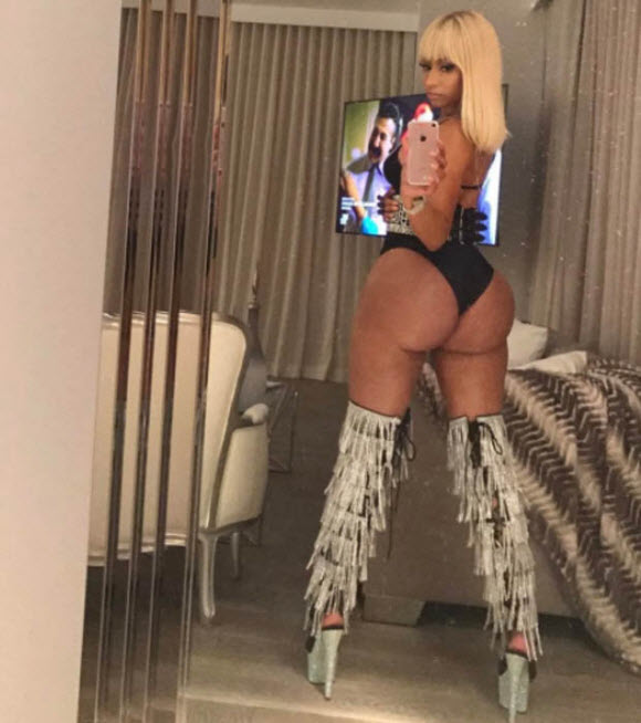 Cheeky Nicki Minaj Flaunts Her Bust And Sexy Curves On Instagram