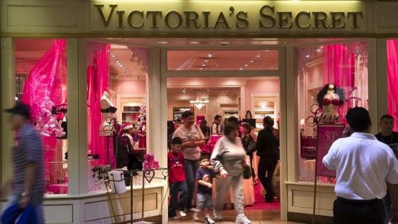 Victoria's Secret Sticks With Sexy Image Despite Falling Sales