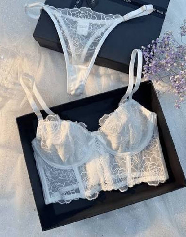 Bridal Lingerie Guide: How to Choose the Perfect Wedding Underwear