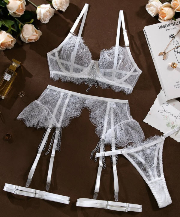 Bridal Lingerie Guide: How to Choose the Perfect Wedding Underwear